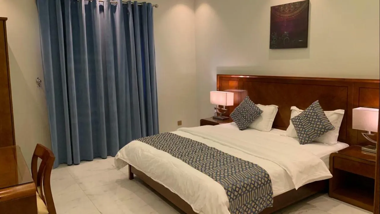 Anan Suites Dammam 2*,